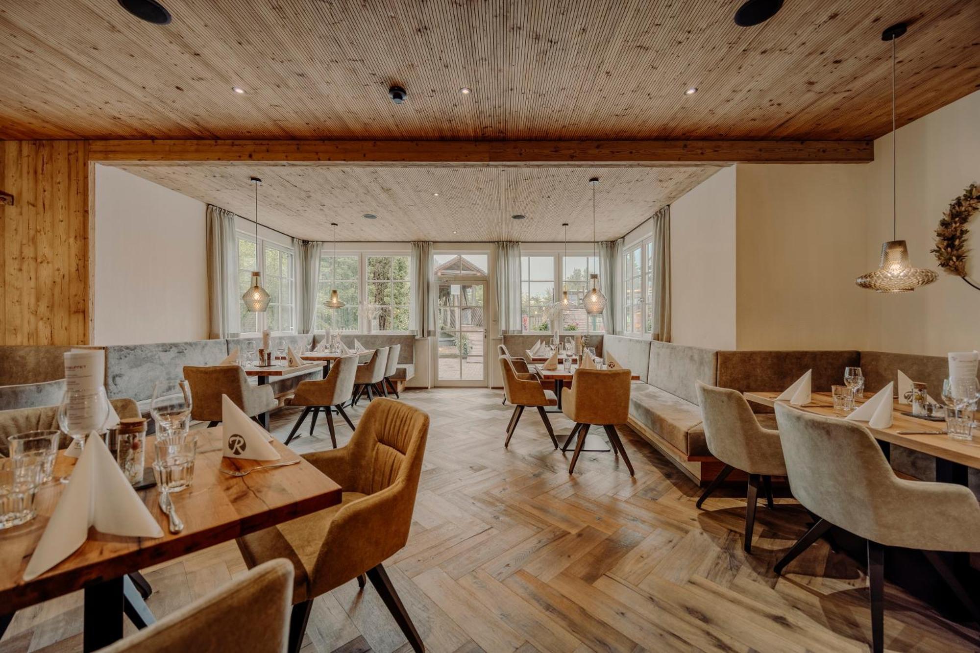 Familienresort Reslwirt Hotel Flachau